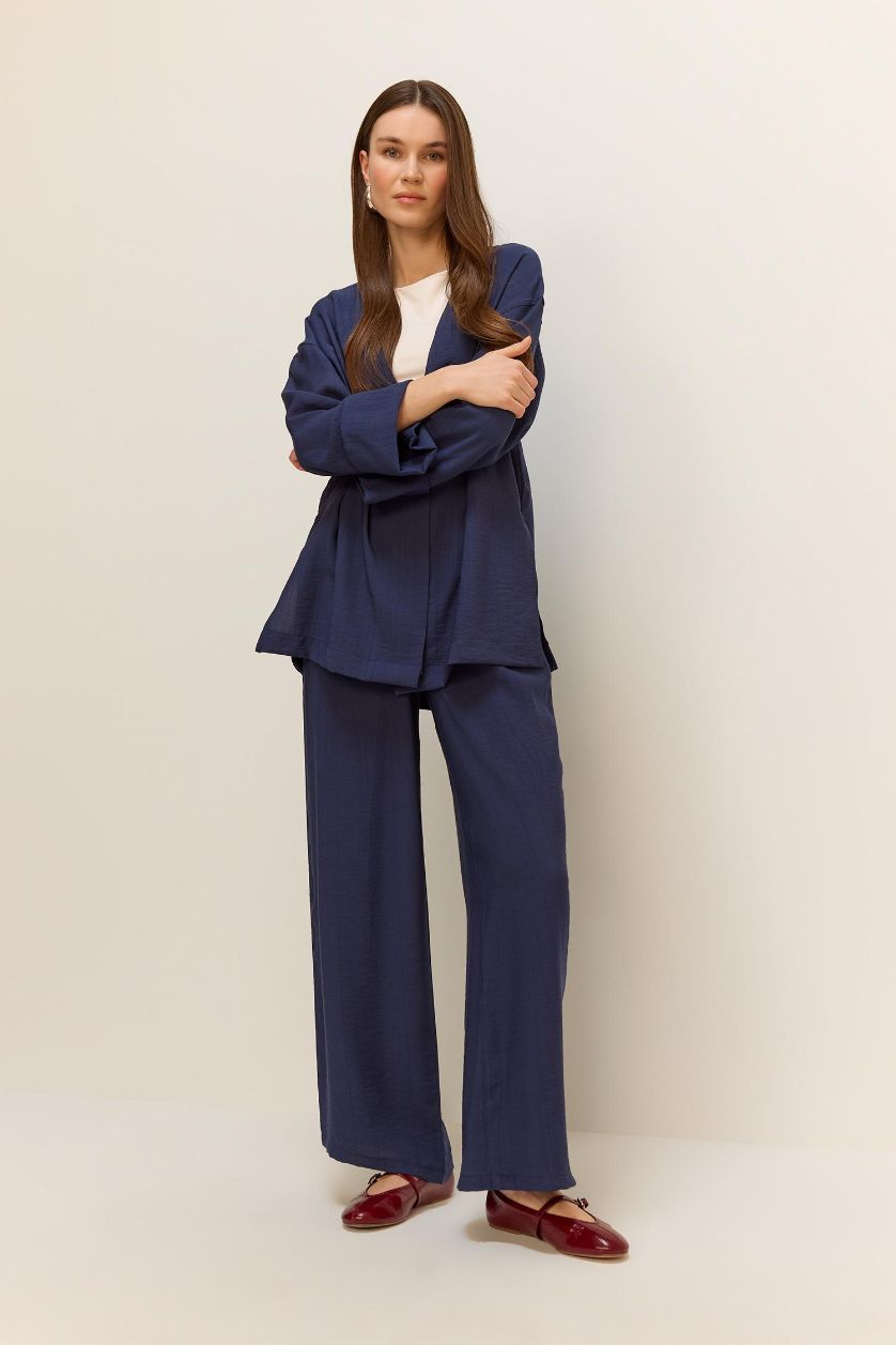 WOMAN NAVY Wide Leg Crinkle Fabric Trousers