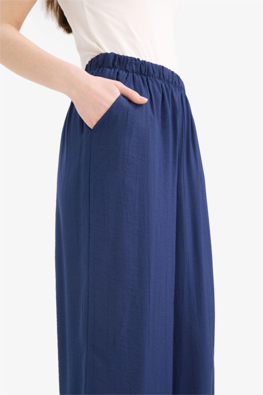 WOMAN NAVY Wide Leg Crinkle Fabric Trousers