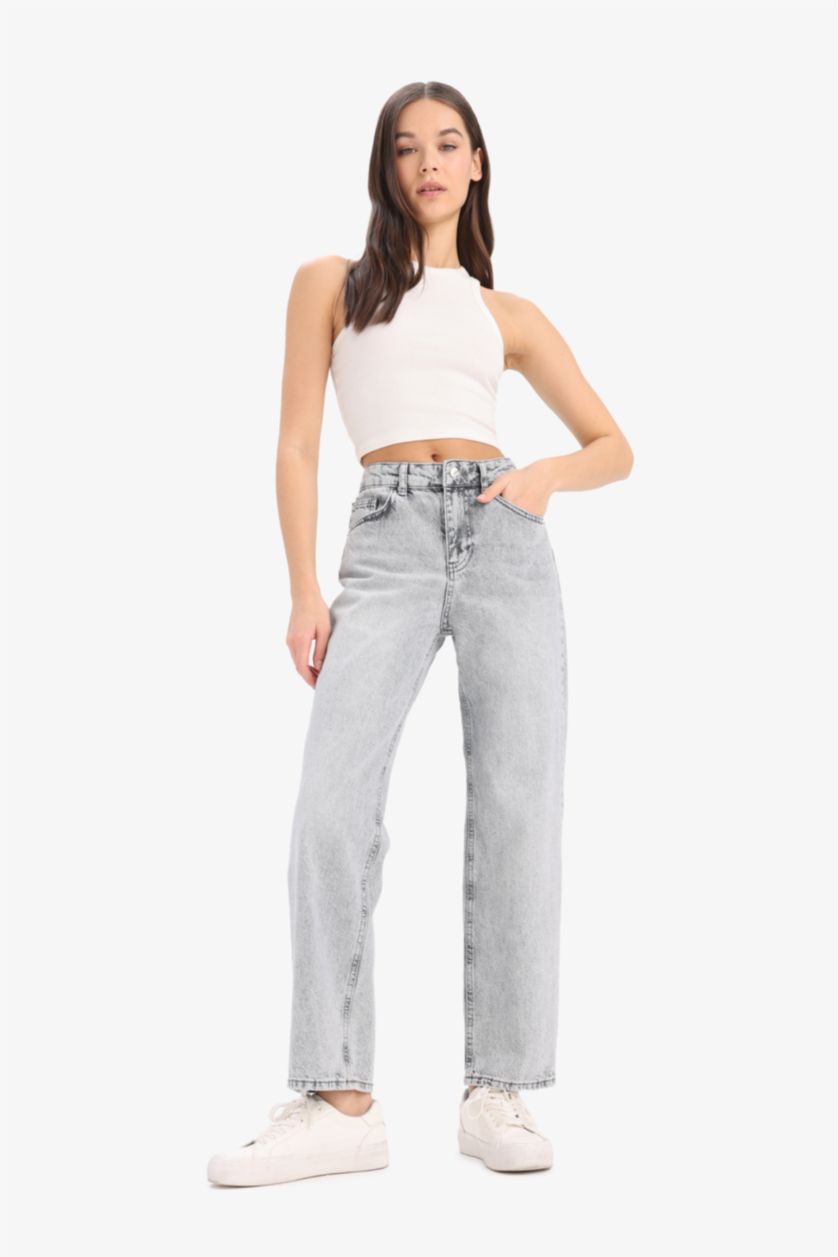 Kadın Gri Straight Fit Yüksek Bel Kısa Paça Jean Yıkamalı Pantolon