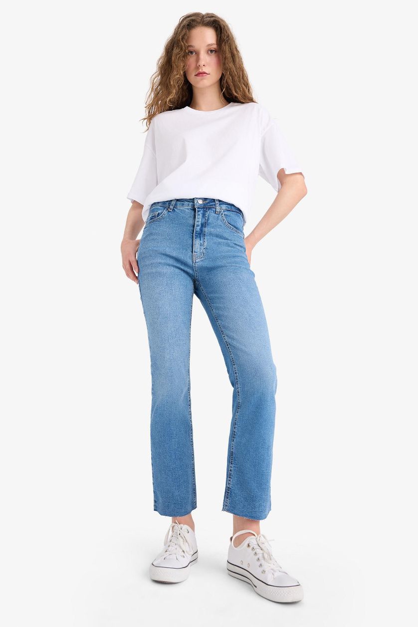 Woman Blue Crop Flare Fit High Waist Ankle Length Jeans