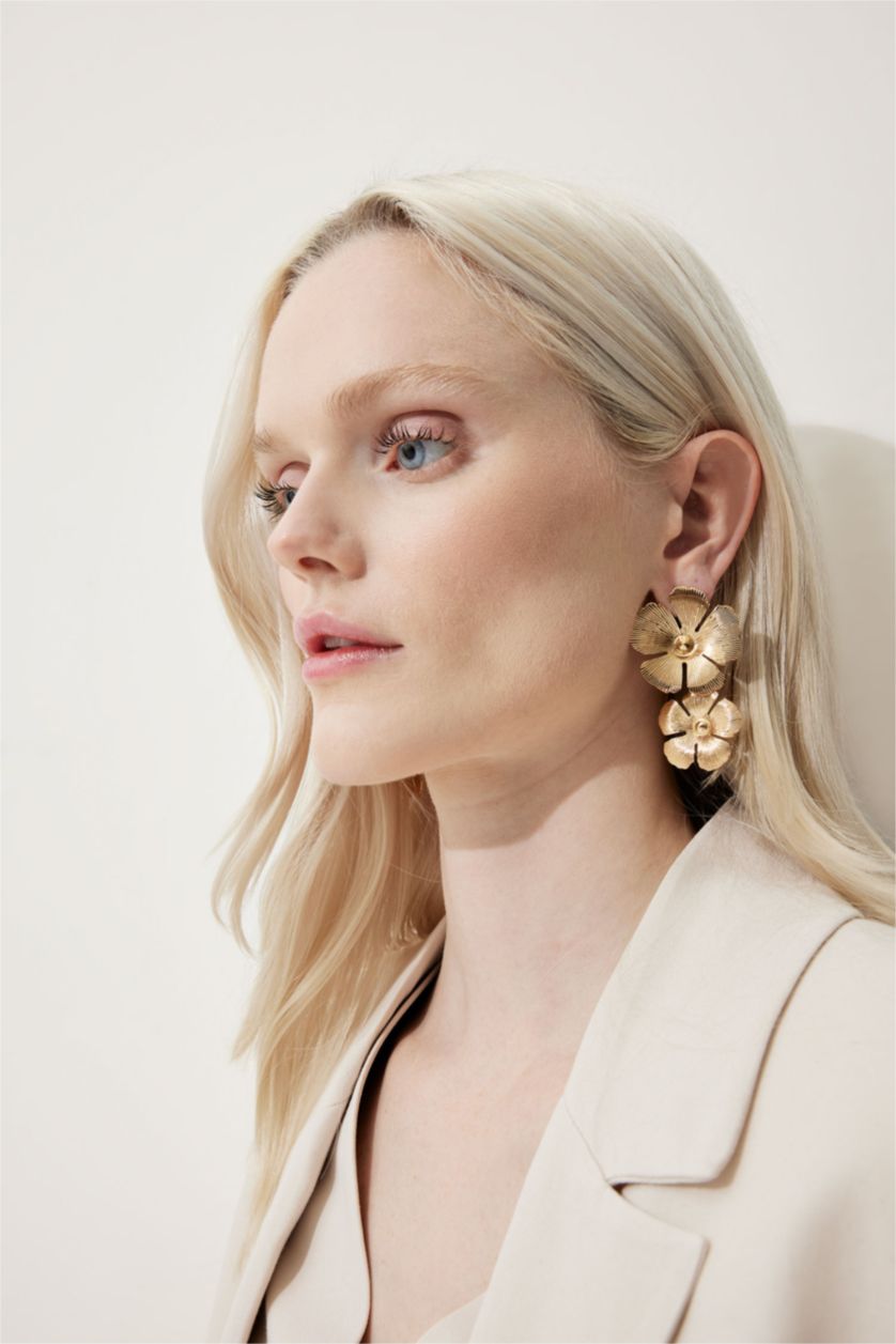 Kadın Altın Kadın Çiçekli Gold Küpe