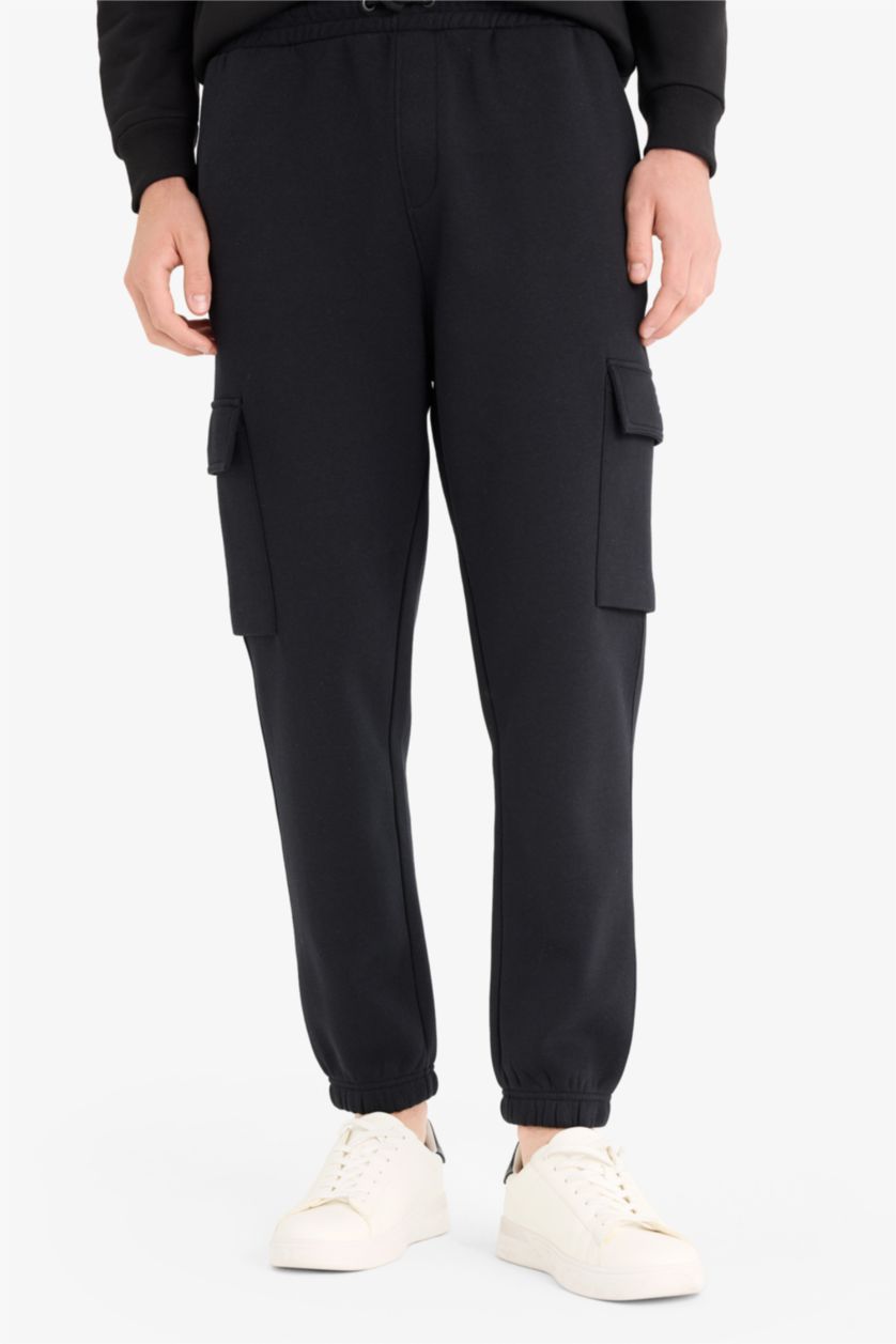 MAN Black Regular Fit Cargo Pants