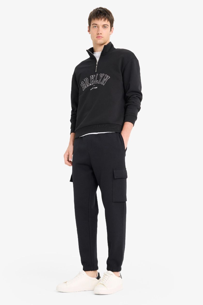 MAN Black Regular Fit Cargo Pants