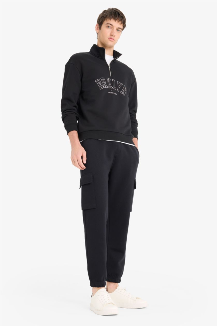 MAN Black Regular Fit Cargo Pants