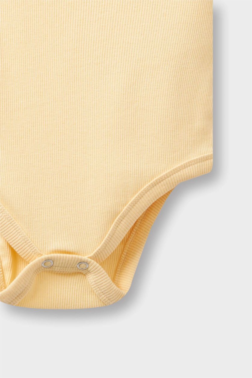 Erkek Bebek Açık Sarı 2'li Takım Baskılı Fitilli Kaşkorse Kısa Kollu Çıtçıtlı Body Şort Erkek Bebek