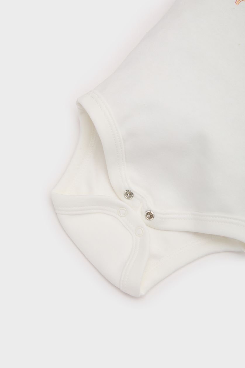 Kız Bebek Ekru Bisiklet Yaka Baskılı Ribana Kısa Kollu Çıtçıtlı Body Kız Bebek Yenidoğan