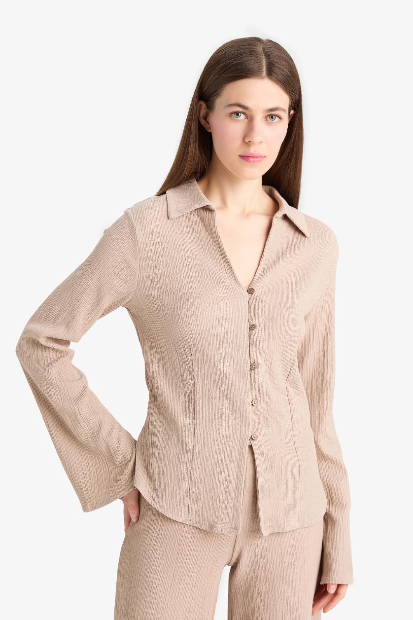 FEMME Beige Chemise en viscose froncée à manches longues