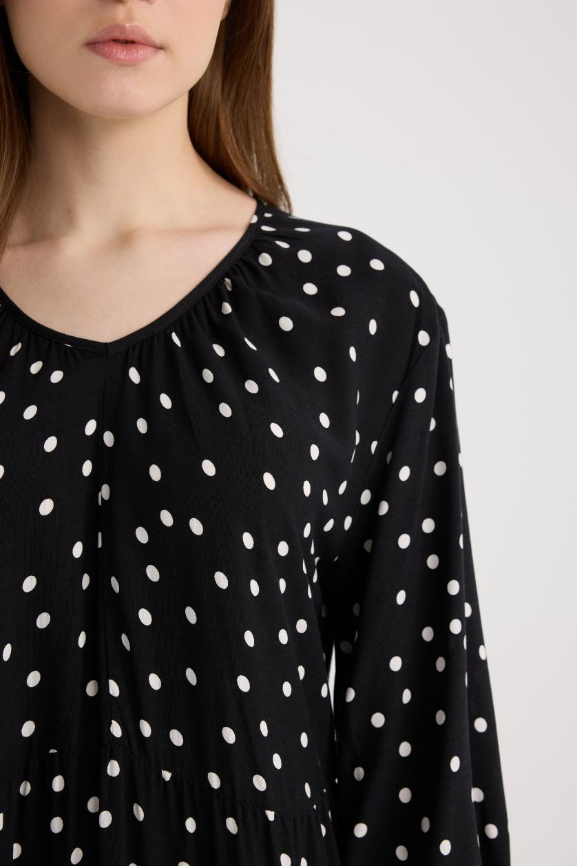 Kadın Siyah Regular Fit Desenli  V Yaka Uzun Kollu Maxi Elbise