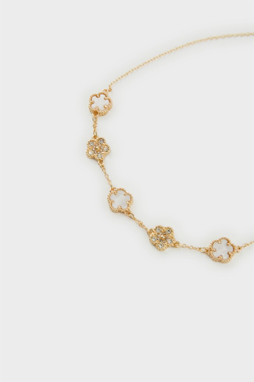 Woman White Woman White Floral Gold Necklace