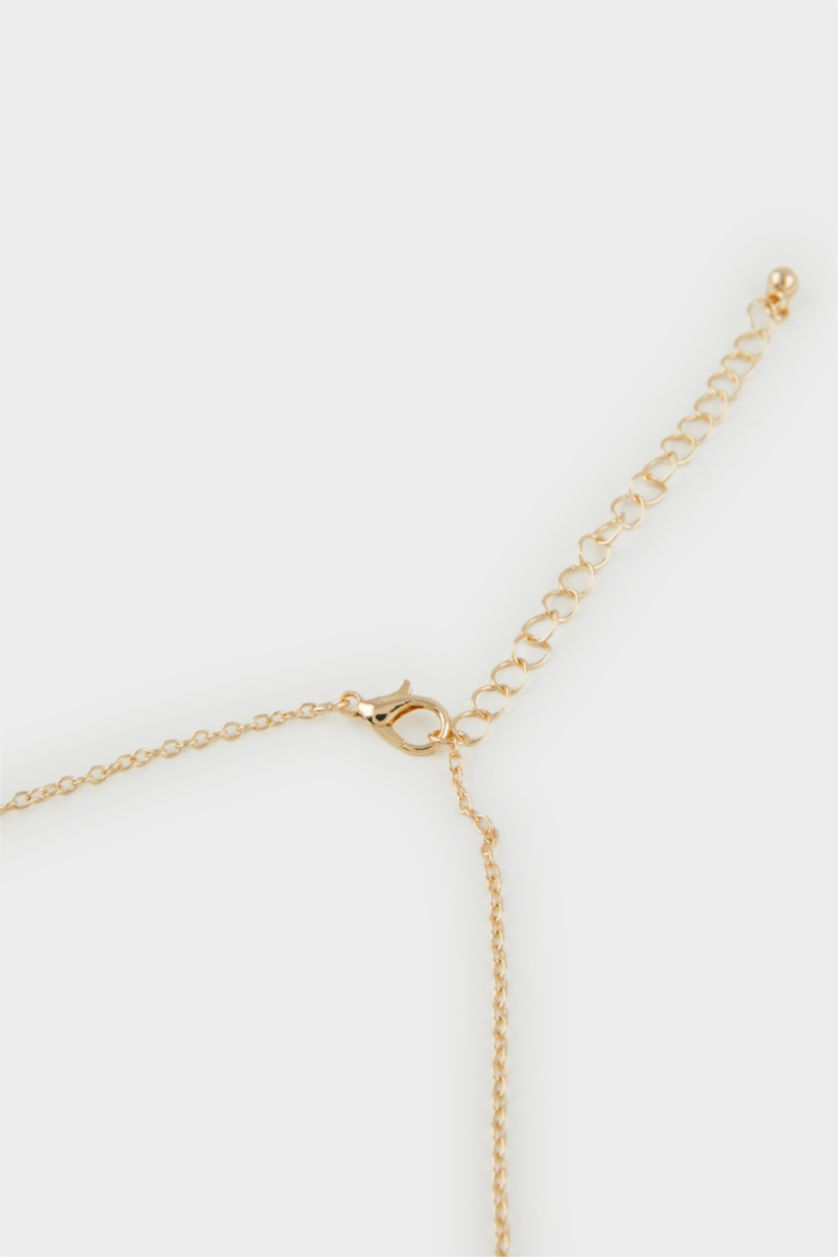Woman White Woman White Floral Gold Necklace