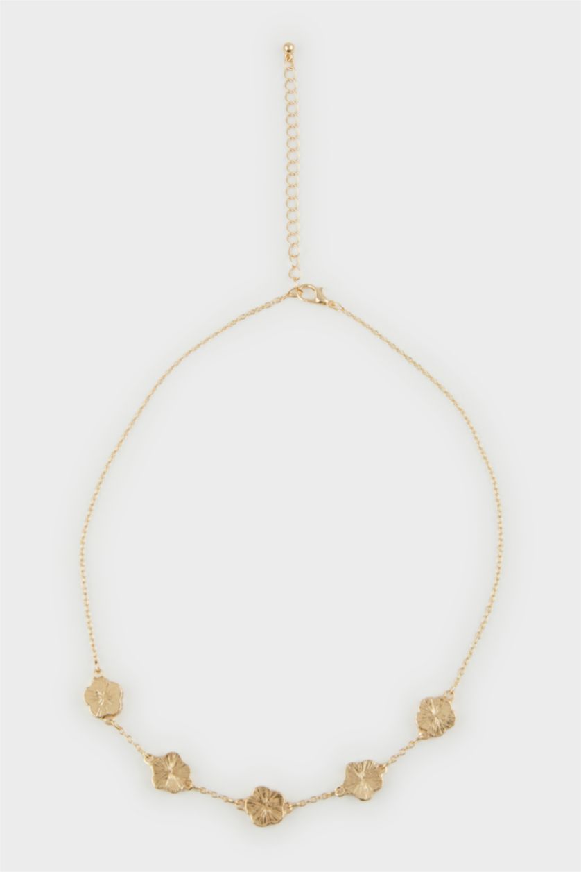 Woman White Woman White Floral Gold Necklace