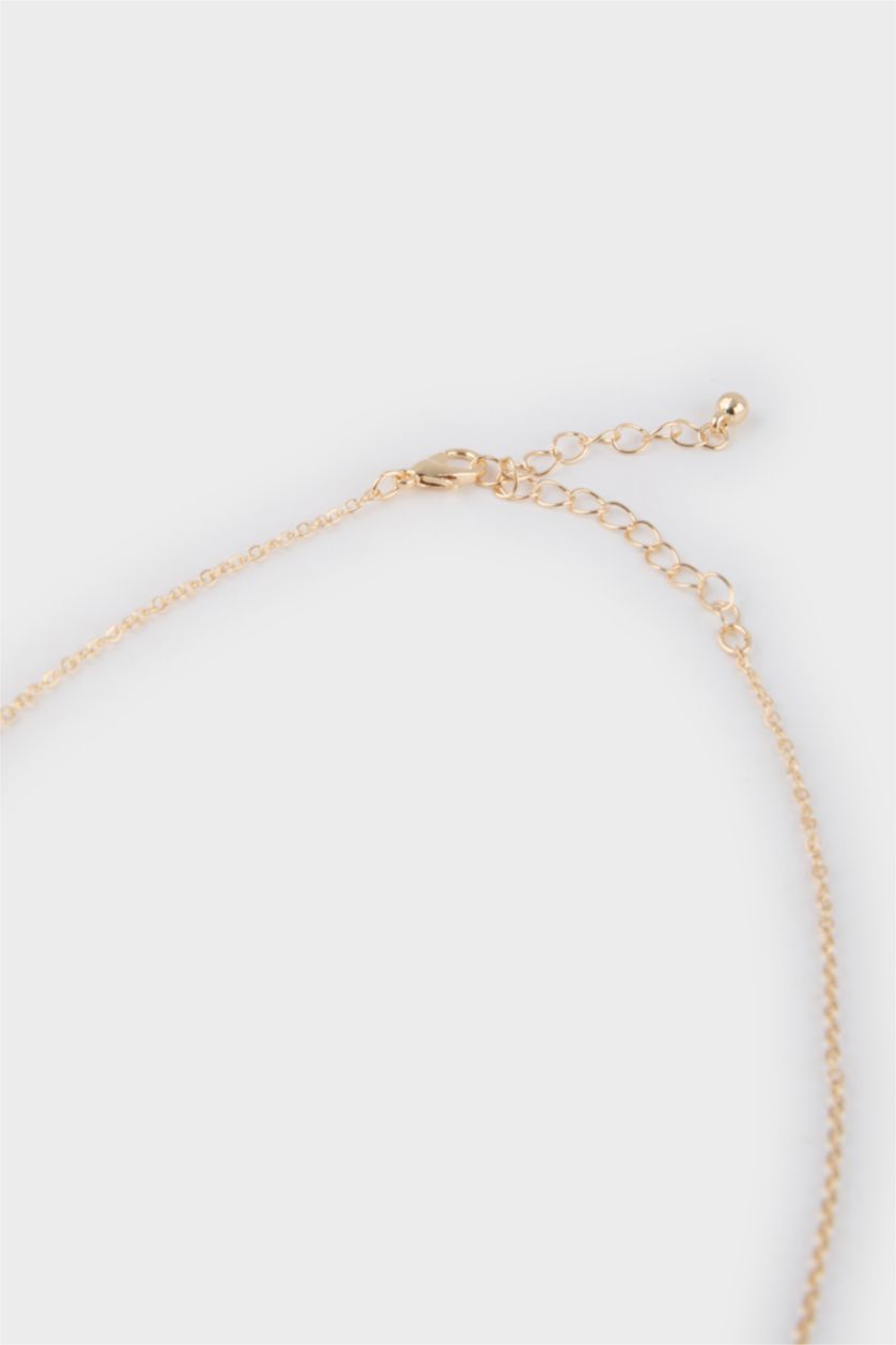 WOMAN Black Woman Black Floral Gold Necklace