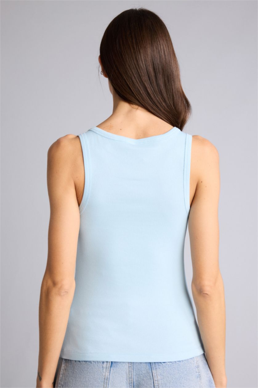WOMAN Light Blue تانك توب بيزك سادة مضلع سليم فيت