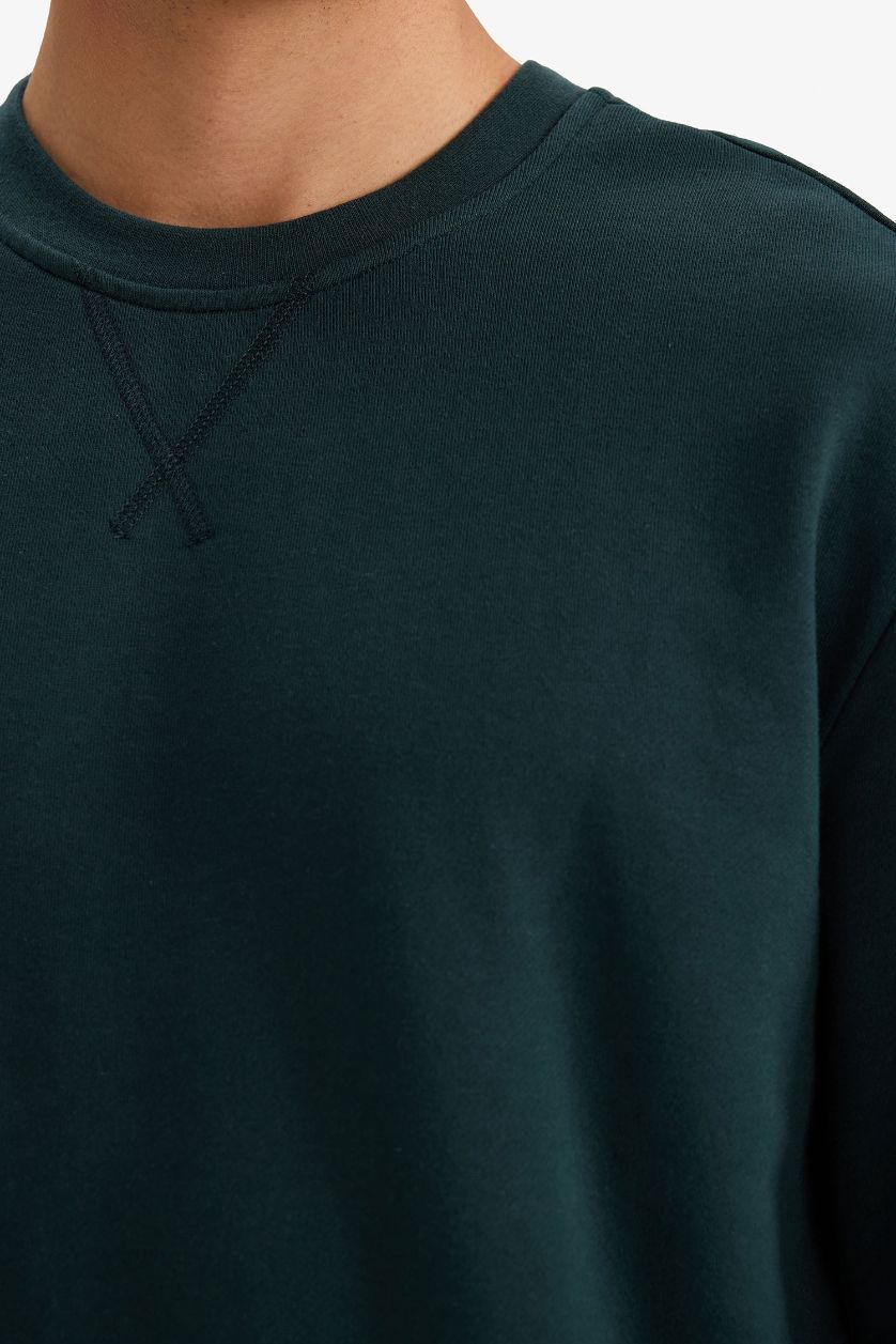 رجال أخضر غامق سويت شيرت قطن قصة عادية برقبة مستديرة