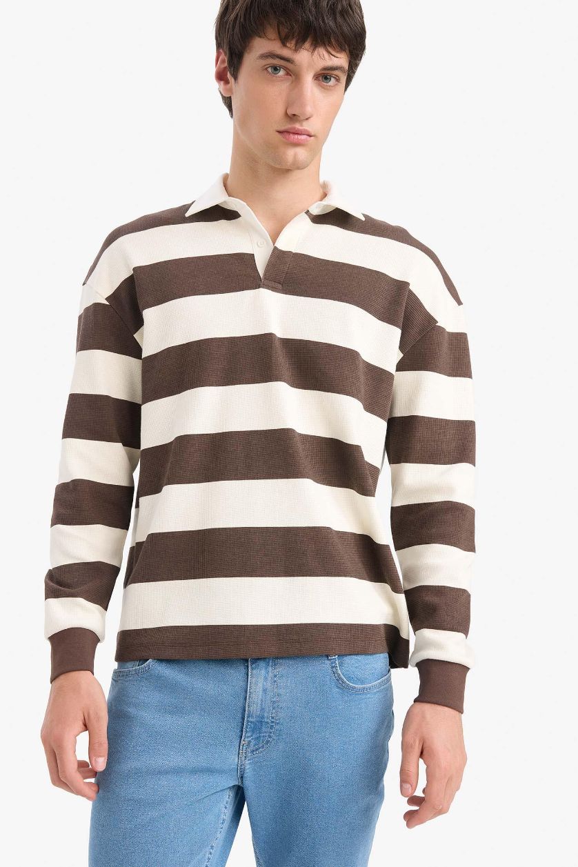 رجالي بني سويت شيرت مخطط اوفر سايز بياقة بولو