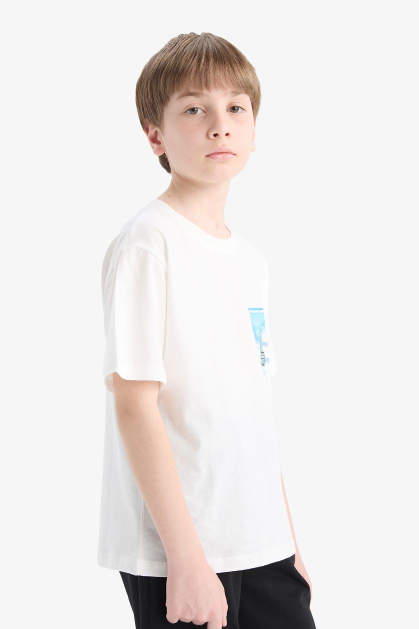 Erkek Çocuk - Genç Erkek Kırık Beyaz Bisiklet Yaka Sırt Baskılı Kısa Kollu Tişört Erkek Çocuk
