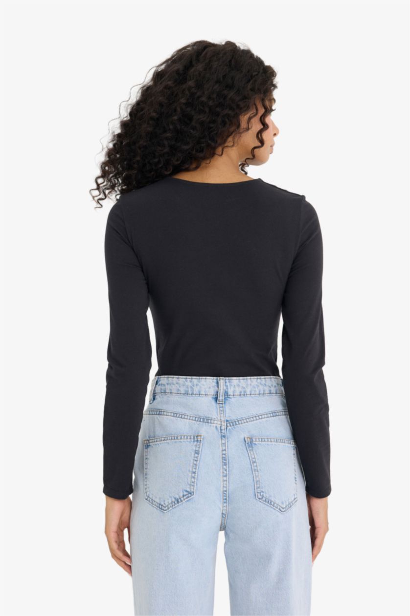 WOMAN Black Woman Long Sleeve T-Shirt