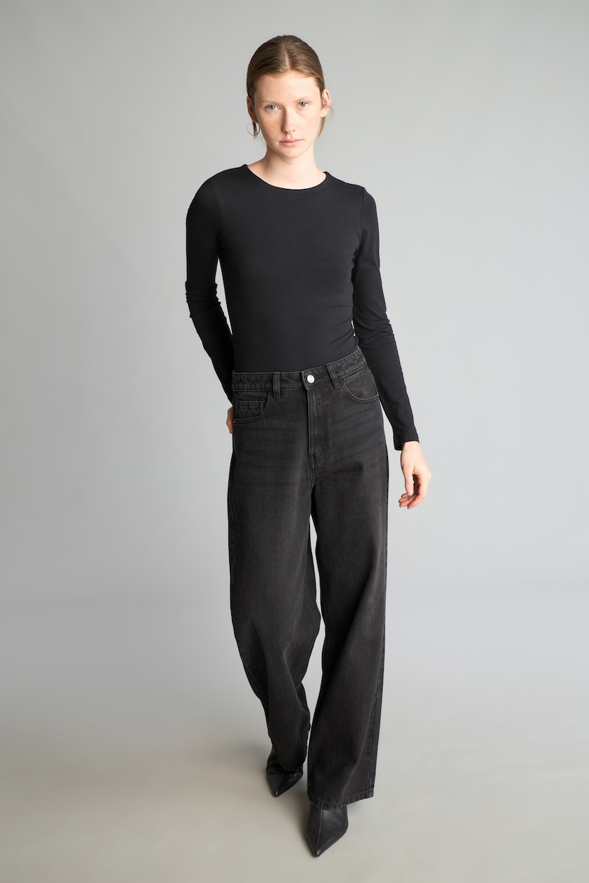 Әйелдерге қара Slim Fit боди