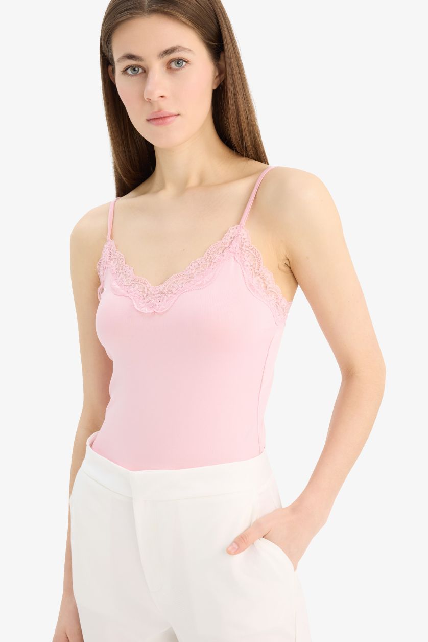 Kadın Açık Pembe Slim Fit Dar Kesim V Yaka Dantelli Çıtçıtlı Body