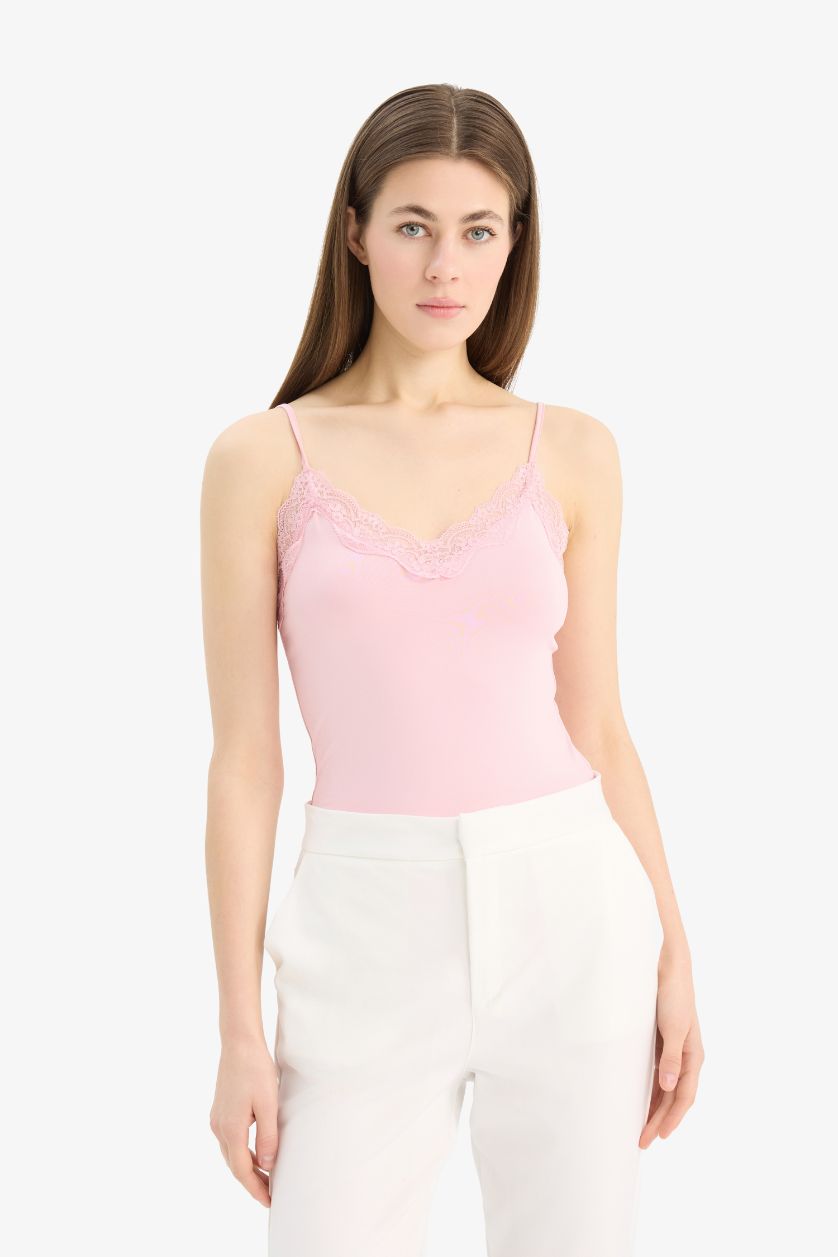 Kadın Açık Pembe Slim Fit Dar Kesim V Yaka Dantelli Çıtçıtlı Body