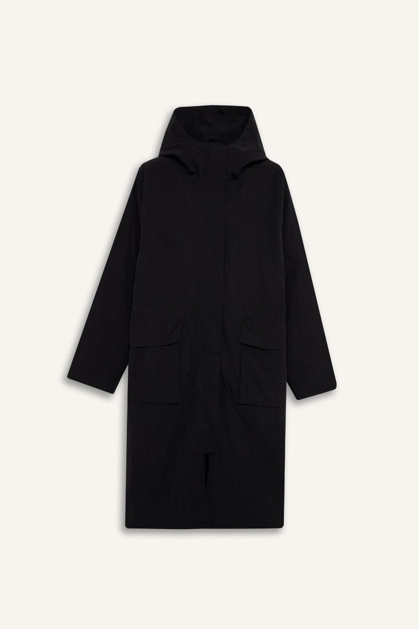 Kadın Siyah Su İtici Kapüşonlu Fermuarlı Uzun Yağmurluk