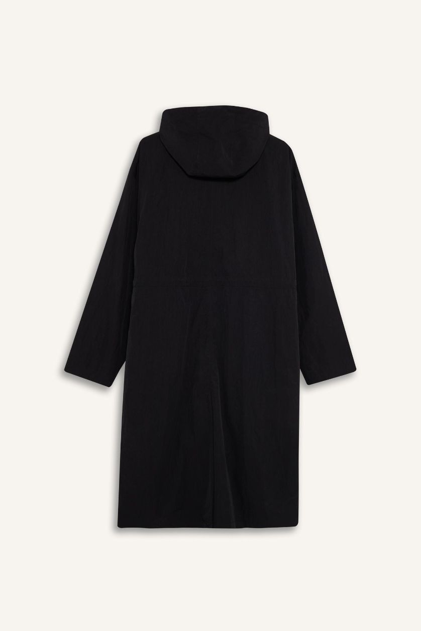 Kadın Siyah Su İtici Kapüşonlu Fermuarlı Uzun Yağmurluk