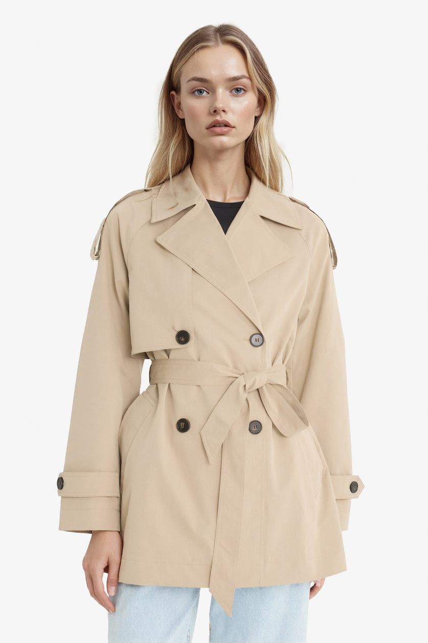 Kadın Bej Regular Fit Kemerli Düğmeli Cepli Trençkot 