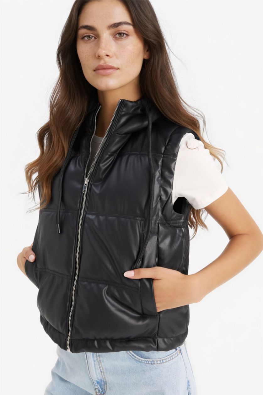 Әйелдерге қара бас киімді Жилет