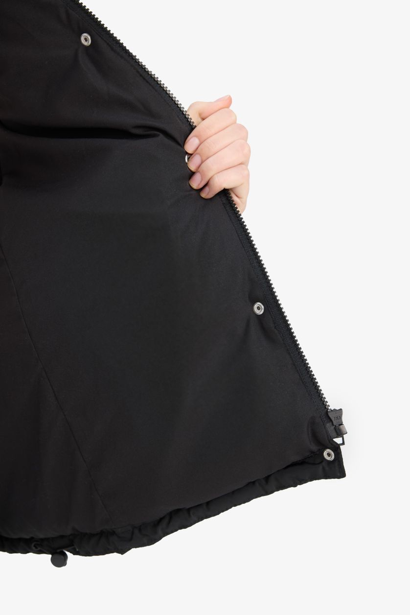 Әйелдерге қара бас киімді Жилет