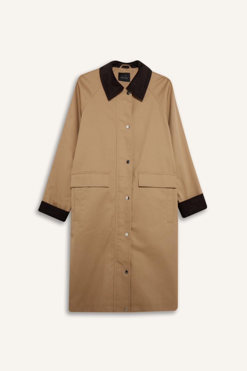 Kadın Bej Regular Fit Kontrast Yaka Cepli Çıtçıtlı Pamuklu Trençkot