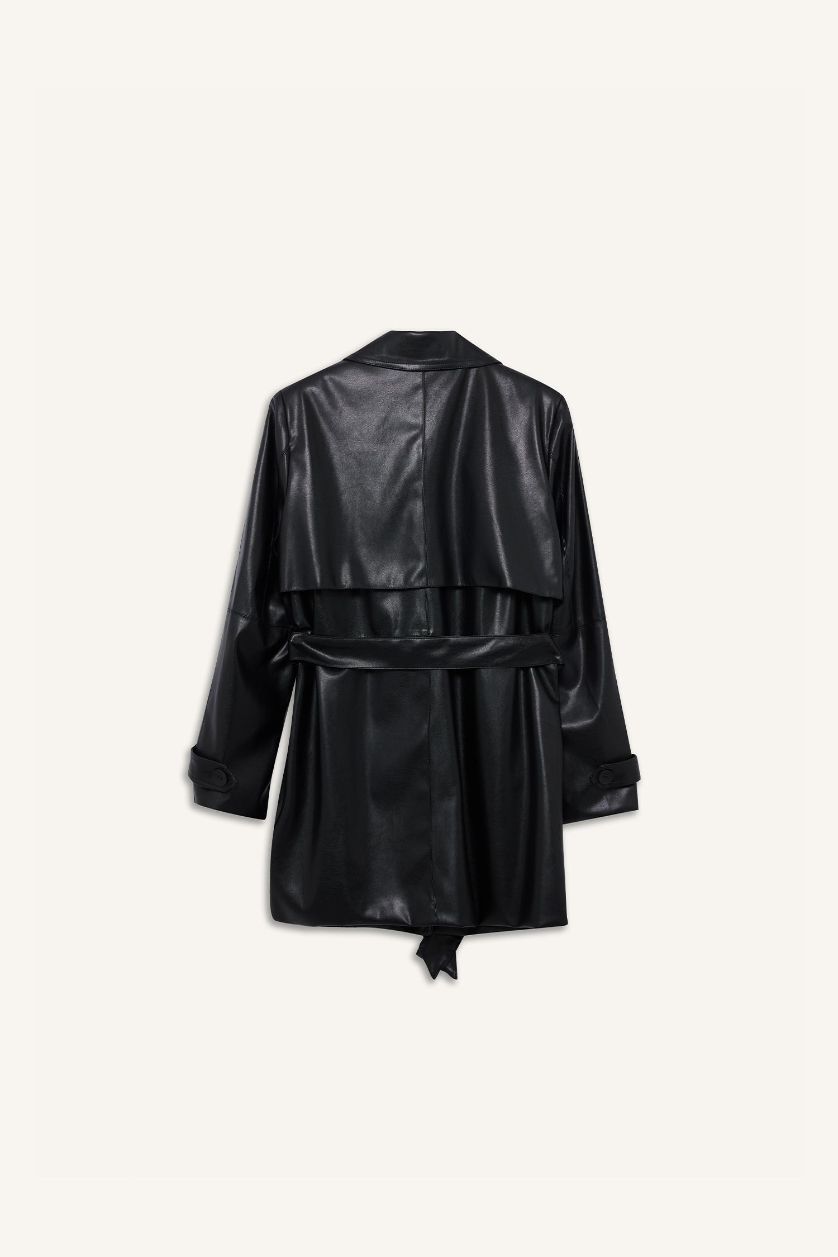 Kadın Siyah Regular Fit Kemerli Cepli Suni Deri Kısa Trençkot