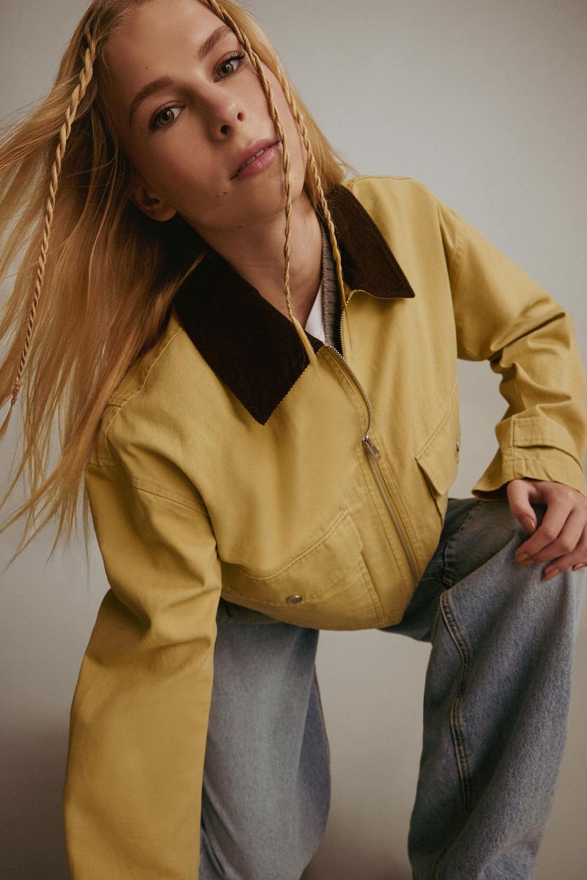 Woman Camel Regular Fit Contrast Collar Zippered Crop Jacket