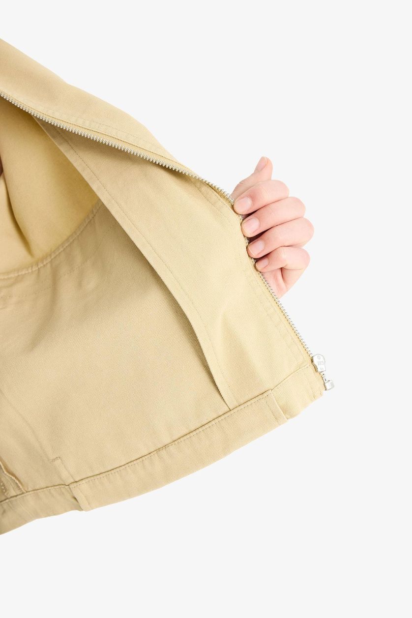 Woman Camel Regular Fit Contrast Collar Zippered Crop Jacket