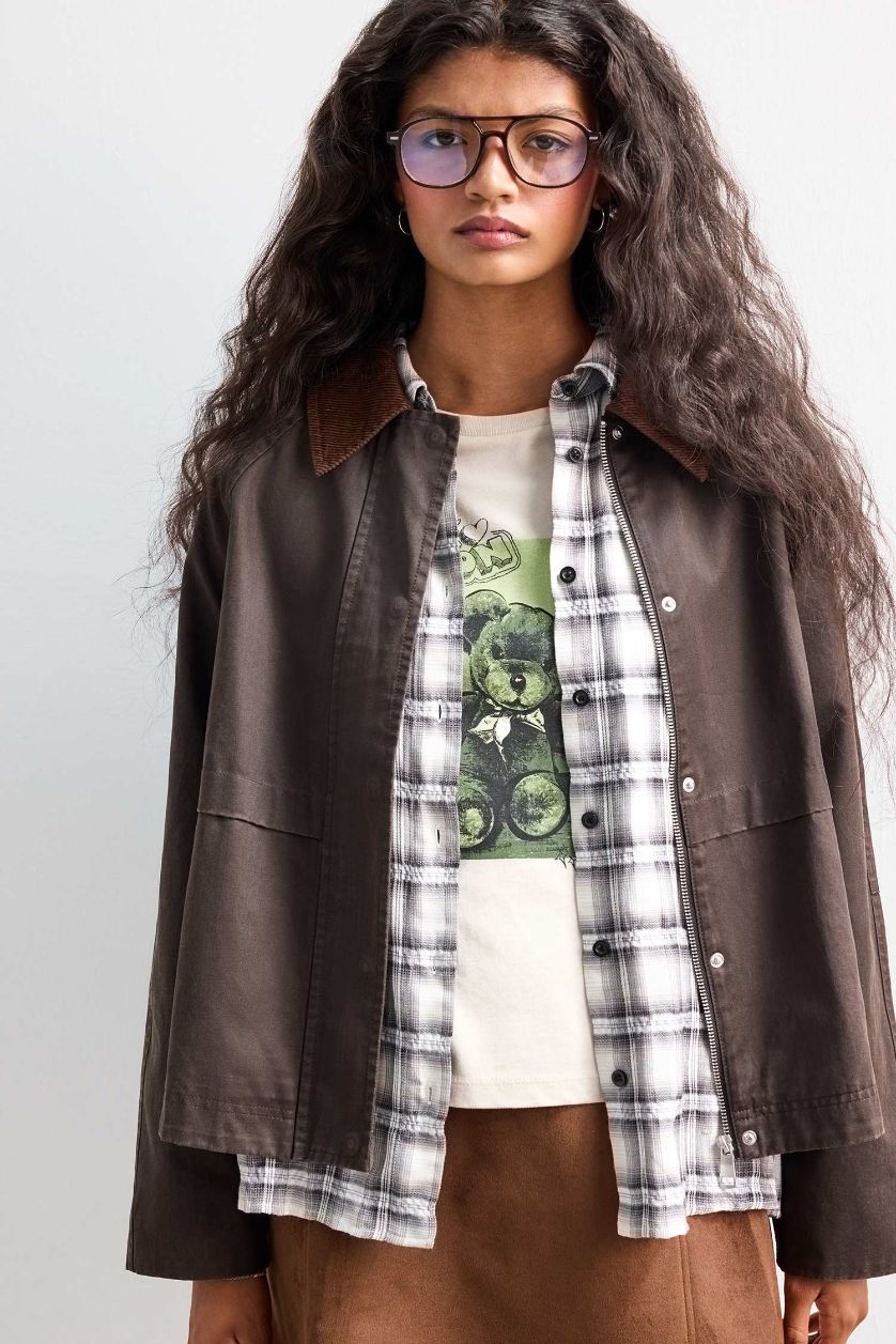 Kadın Kahve Su Geçirmez Relax Fit Kontrast Yaka Fermuarlı Mont