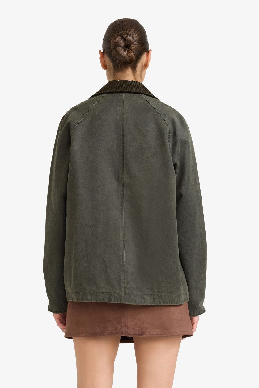 Kadın Haki Su Geçirmez Relax Fit Kontrast Yaka Fermuarlı Mont