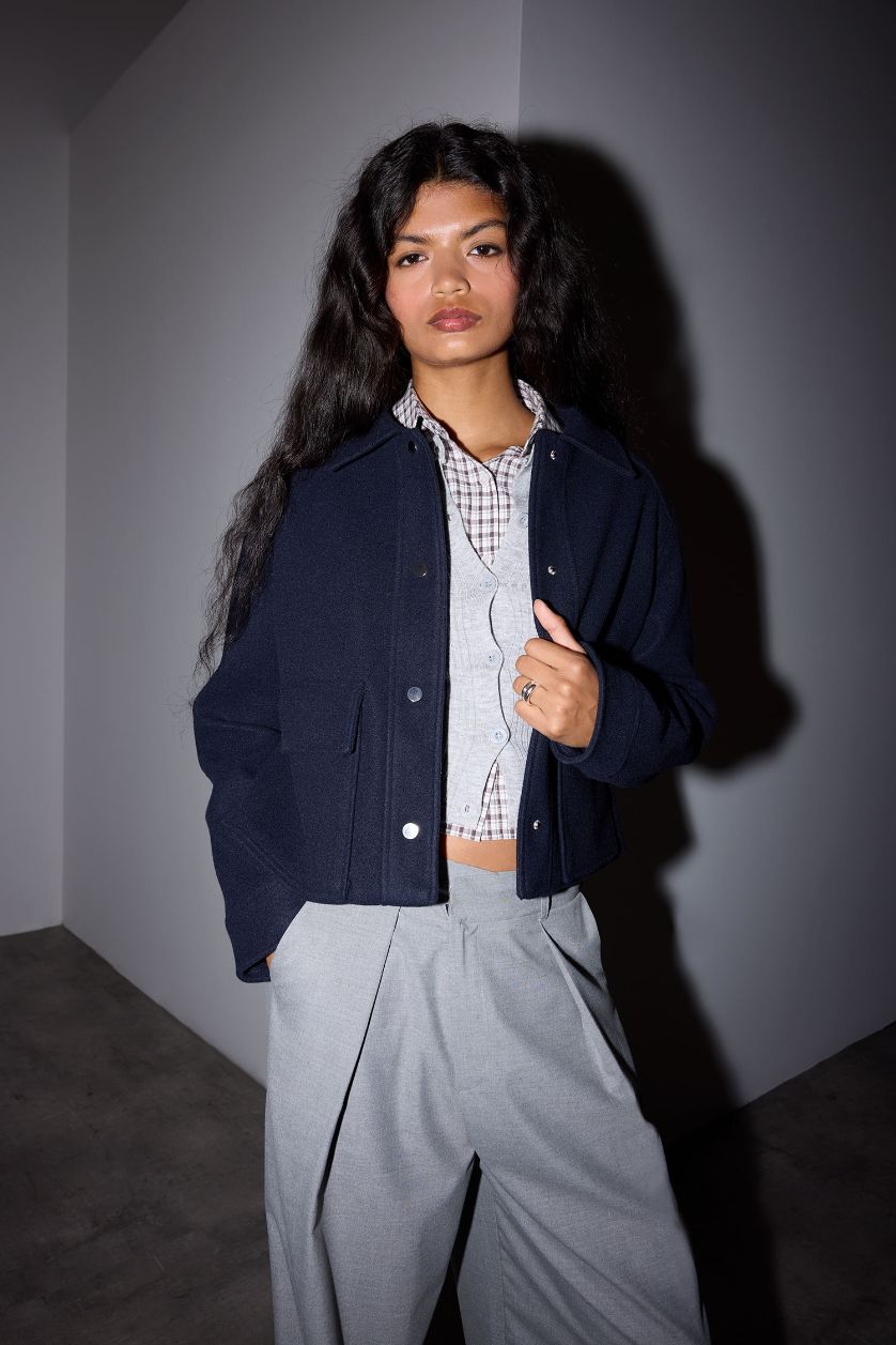 Kadın Lacivert Regular Fit Polo Yaka Düğmeli Kaşe Mont