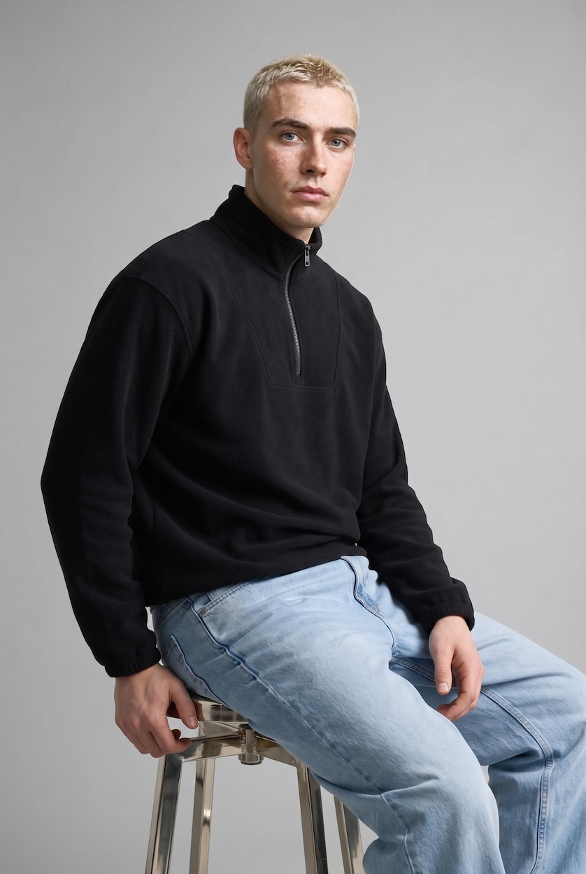 Man Black Boxy Fit fleece Sweatshirt