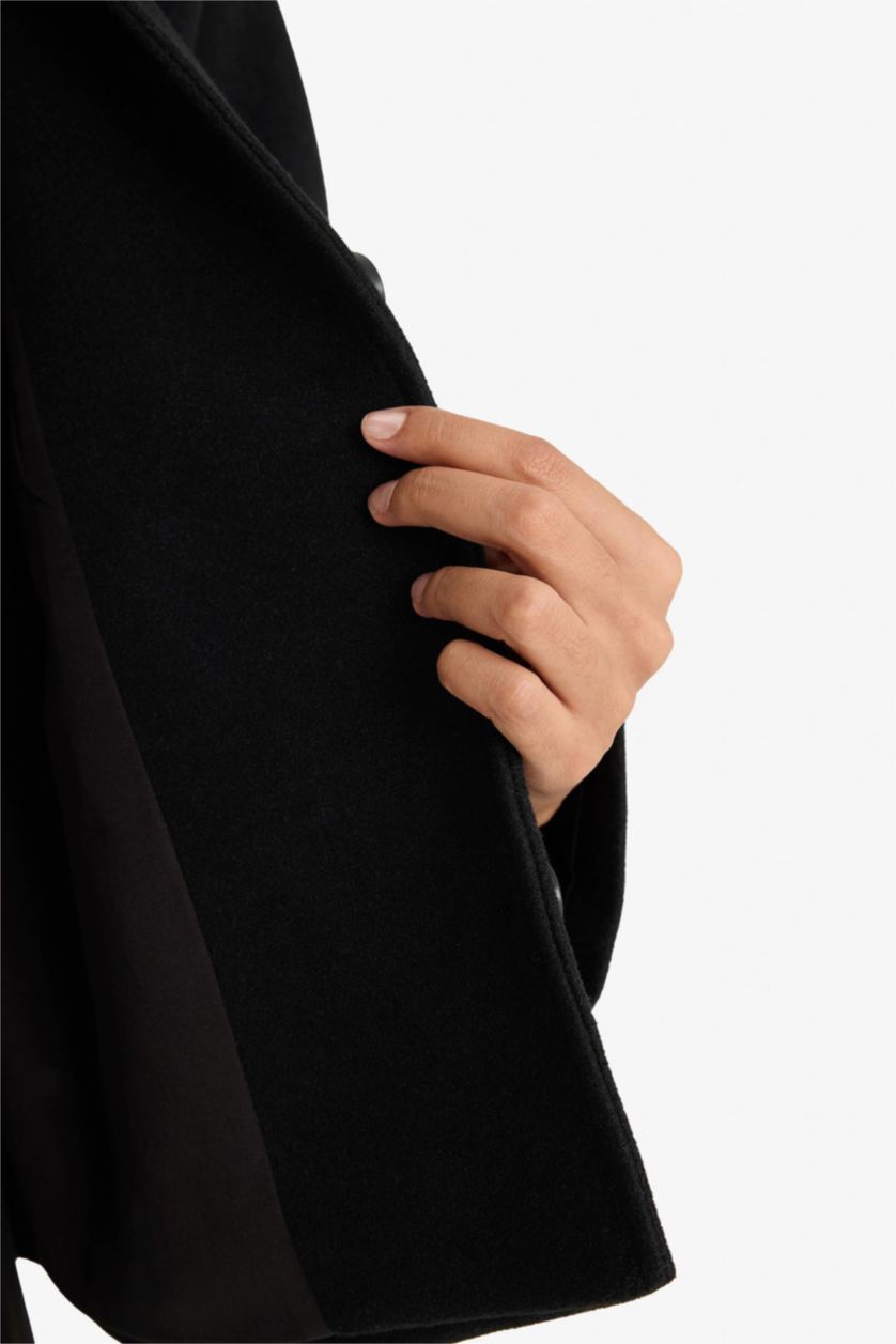 Kadın Siyah Regular Fit Polo Yaka Kaşe Kısa Mont