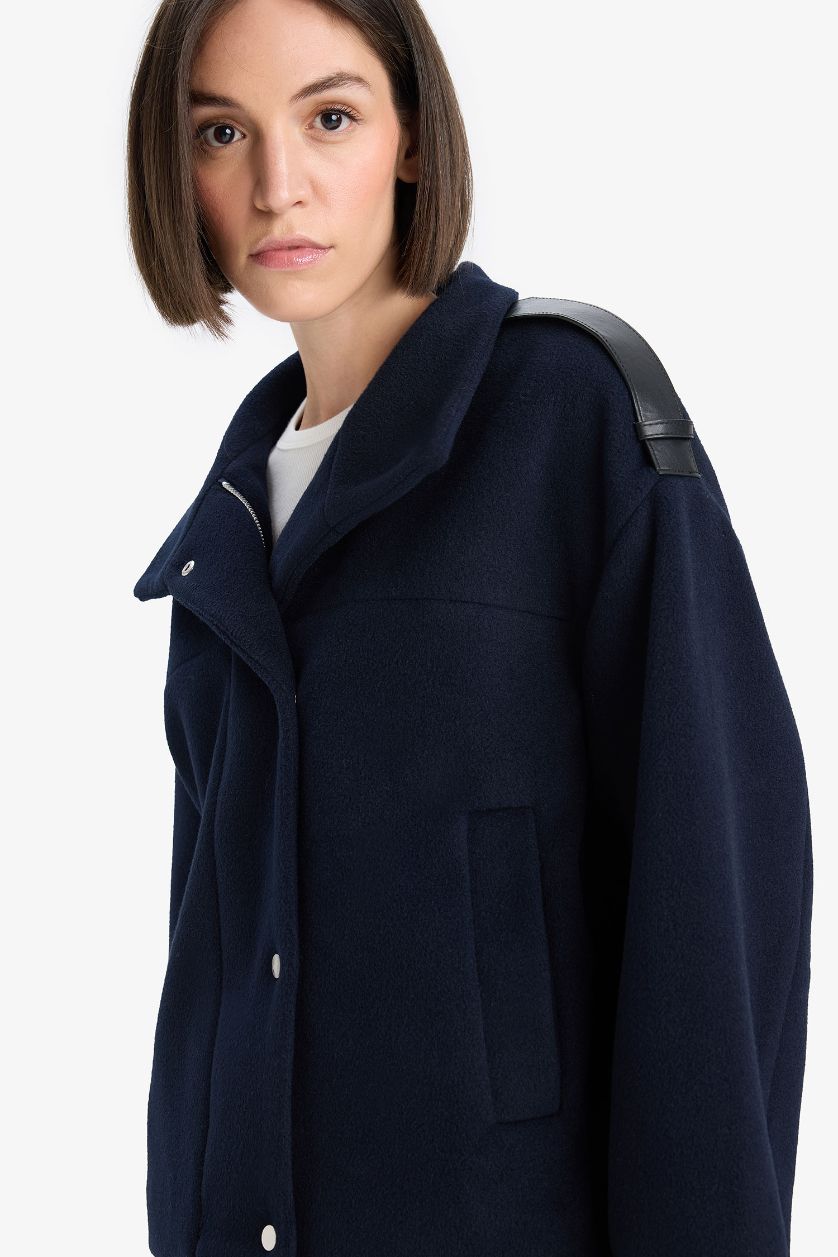 Kadın Lacivert Regular Fit Kaşe Düğmeli Kısa Kaban