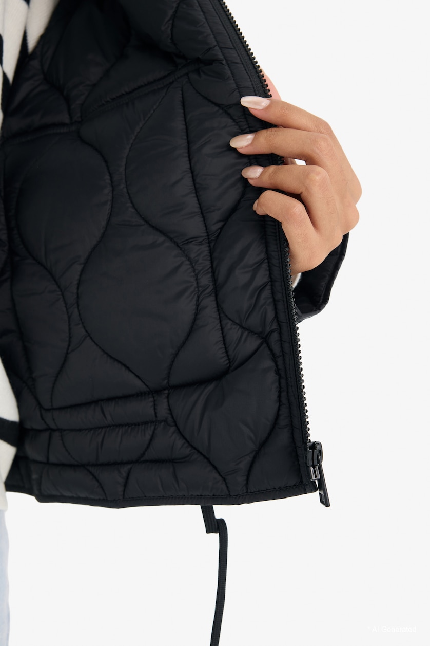 Kadın Siyah Su İtici Su Geçirmez Regular Fit Fermuarlı Kapitoneli Mont