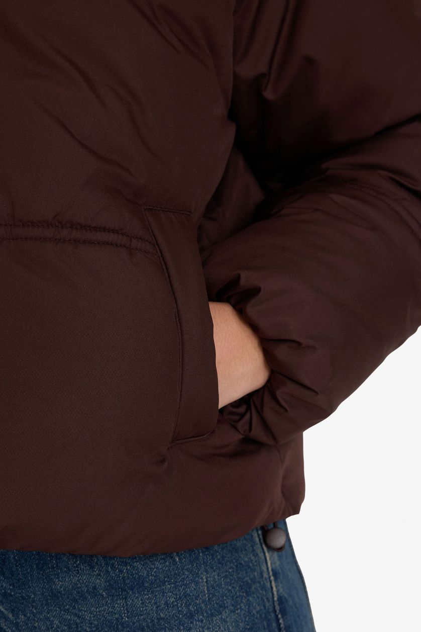 Kadın Kahve Su Geçirmez Regular Fit Dik Yaka Fermuarlı Şişme Mont