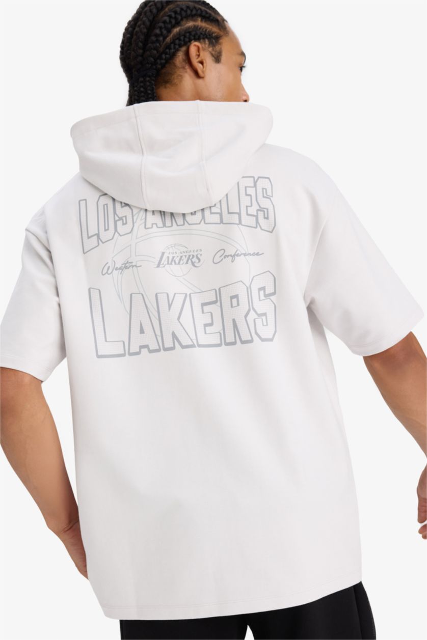 Мужчины Светло-серый Футболка DeFactoFit NBA Los Angeles Lakers Boxy Fit с капюшоном и короткими рукавами
