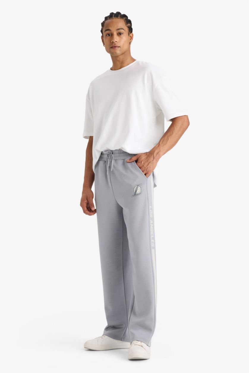 رجال رمادي سروال رياضي قماش سكوبا قصة عادية برجل عادي من لوس أنجلوس ليكرز من DeFactoFit