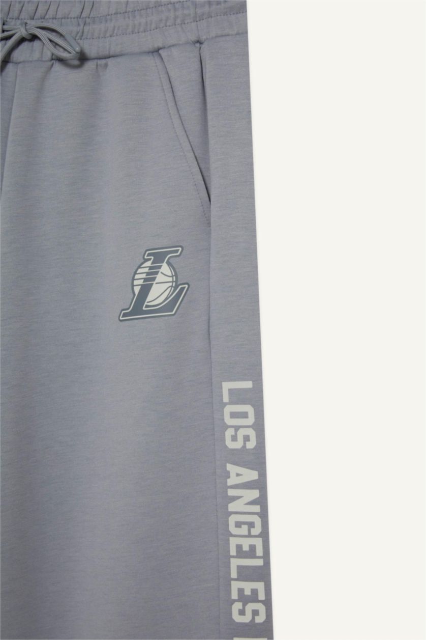 رجال رمادي سروال رياضي قماش سكوبا قصة عادية برجل عادي من لوس أنجلوس ليكرز من DeFactoFit