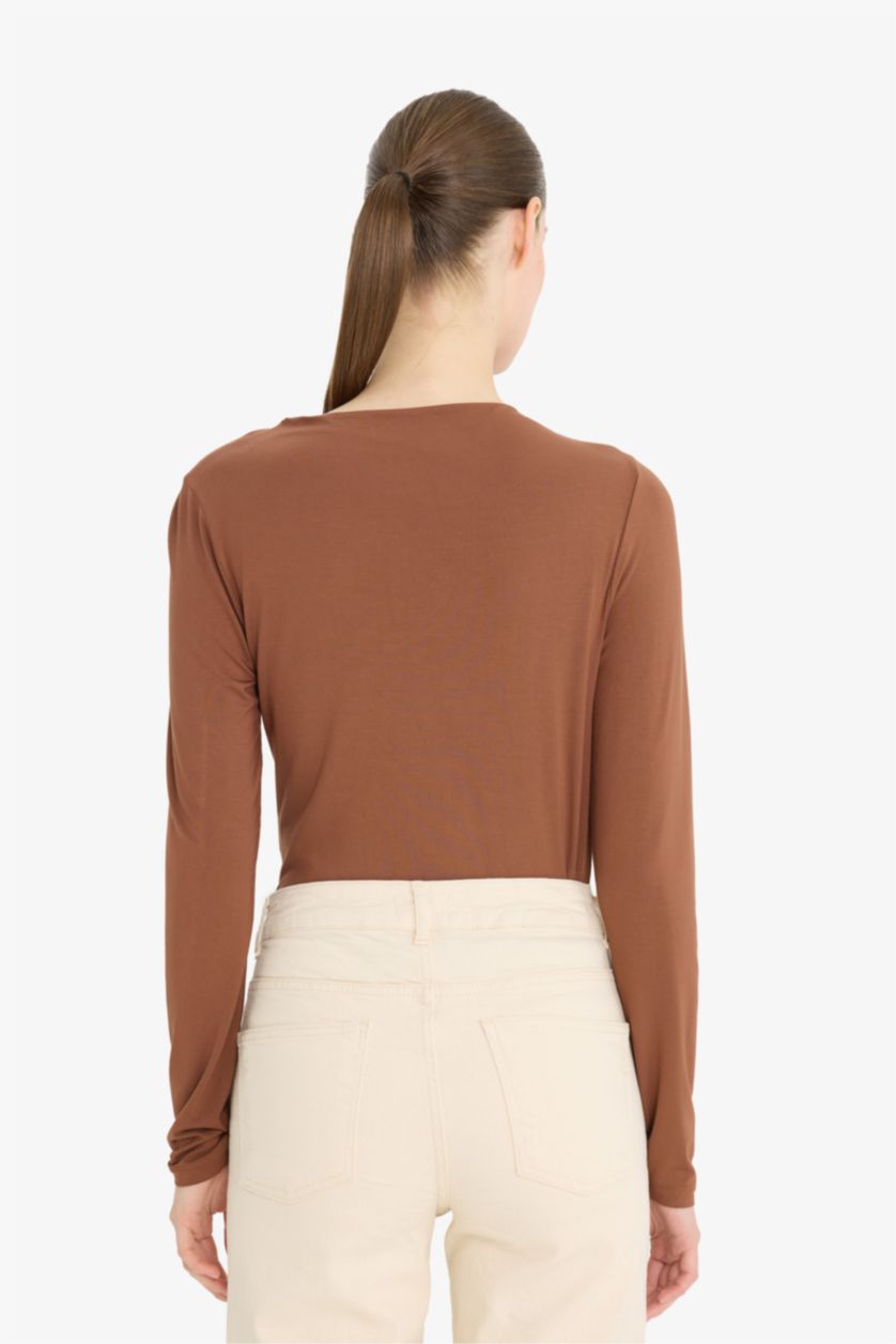 FEMME Beige Top slim à manches longues et col bateau