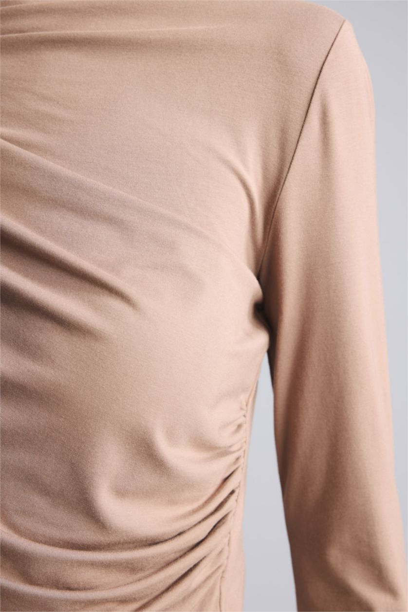 Әйелдерге ашық қоңыр Slim Fit футболка
