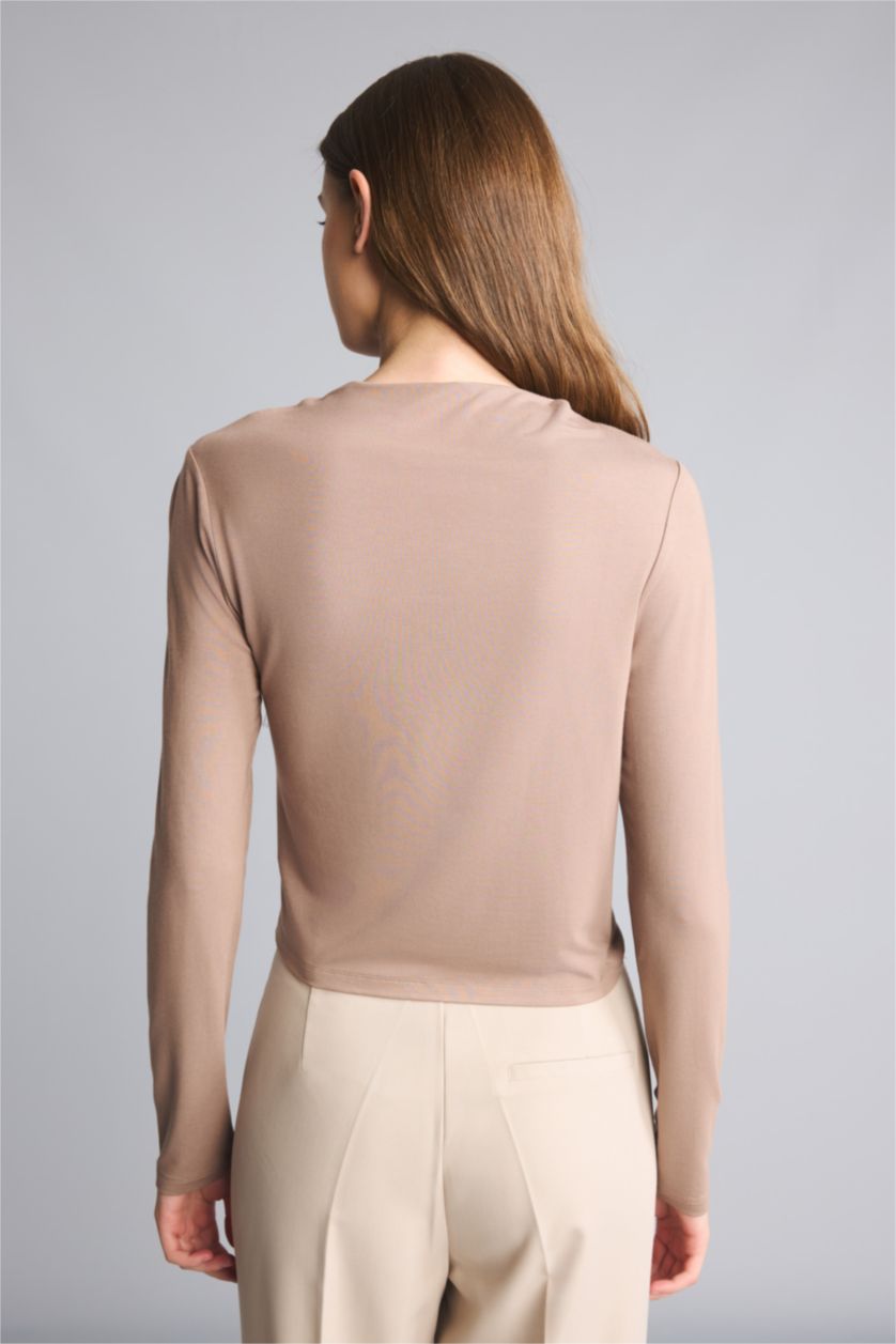 Әйелдерге ашық қоңыр Slim Fit футболка