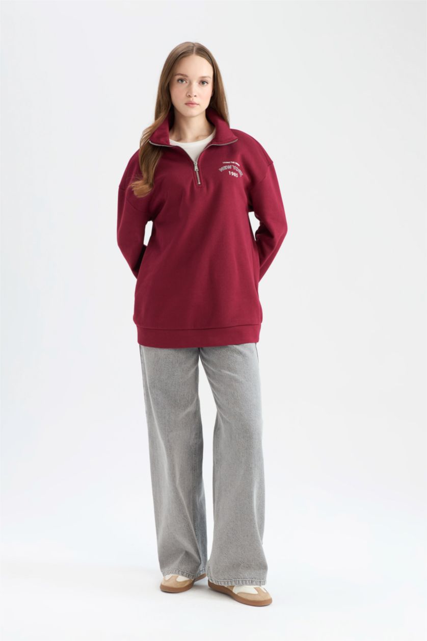 Kadın Bordo Regular Fit Fermuarlı Dik Yaka Baskı Detaylı İçi Yumuşak Tüylü Kalın Sweatshirt Tunik