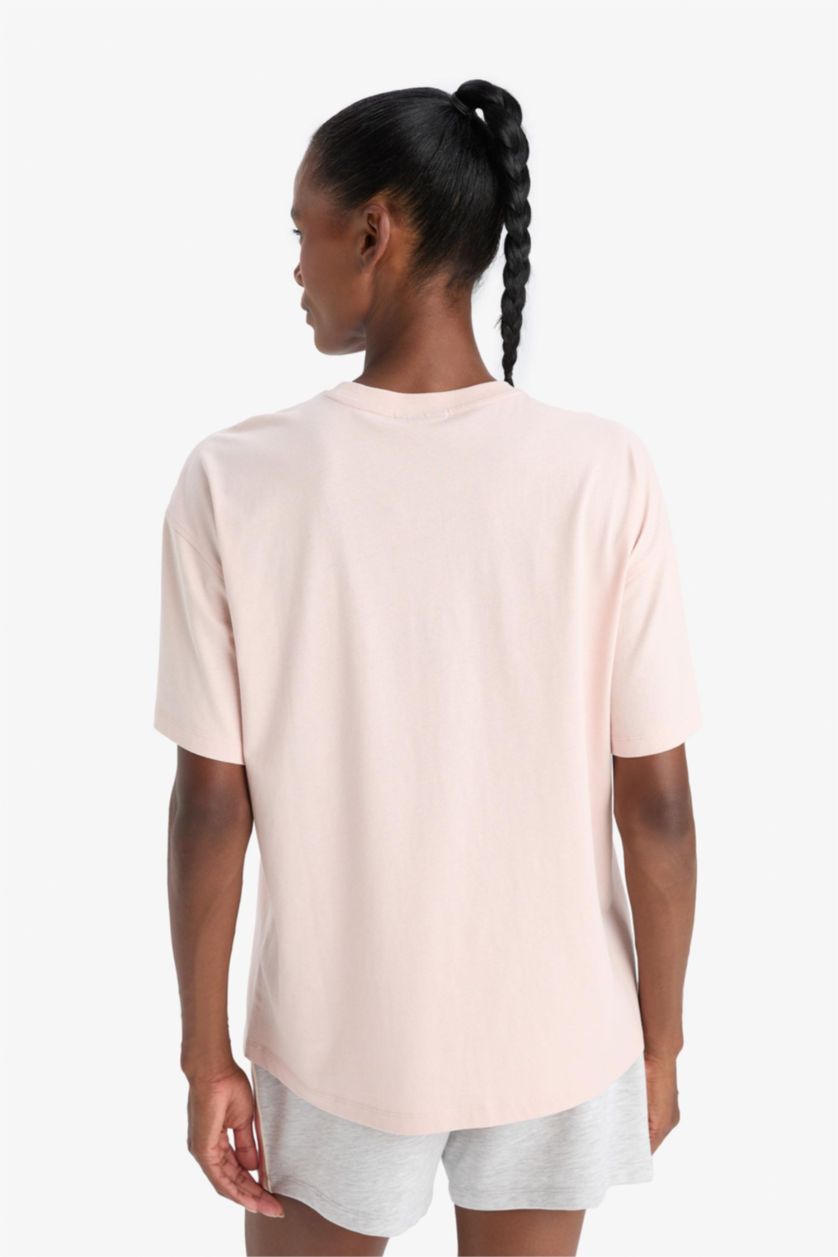 Kadın Açık Gülkurusu %100 Pamuk NBA Wordmark Oversize Geniş Kalıp Bisiklet Yaka Sporcu Kısa Kollu Tişört