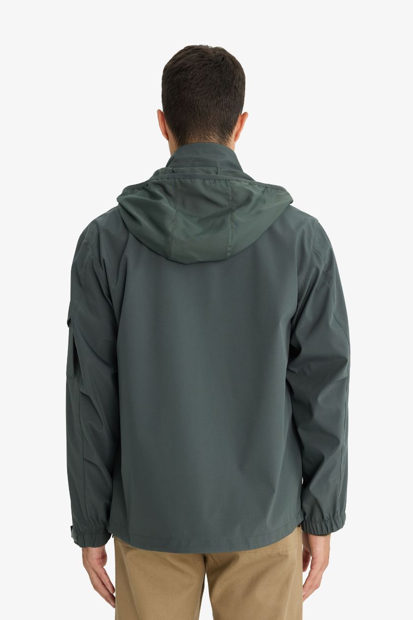 Erkek Koyu Yeşil Su İtici Fermuarlı Mont